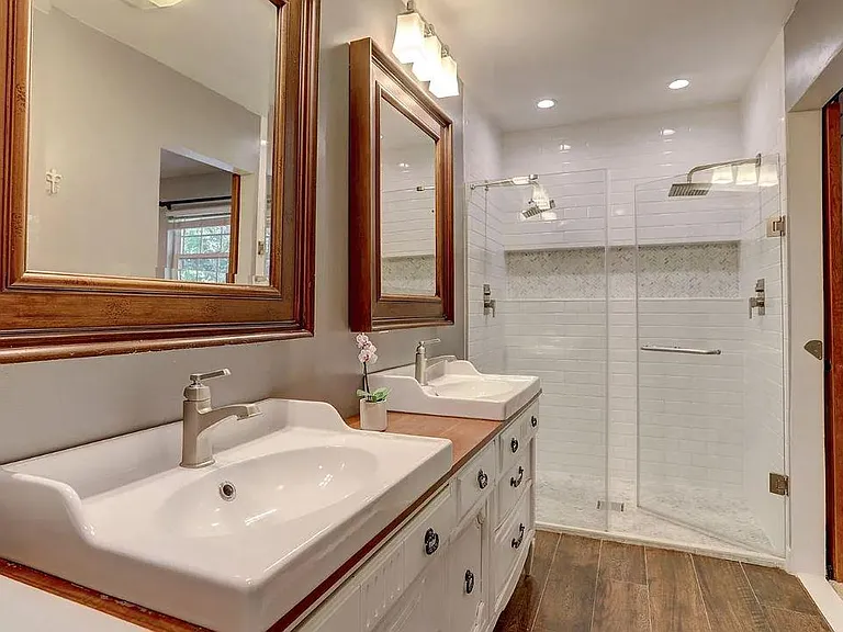 1854 E Lake Dr — Photo 14