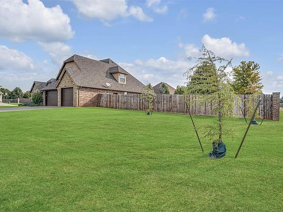 4th image of 1112 Dogwood Dr