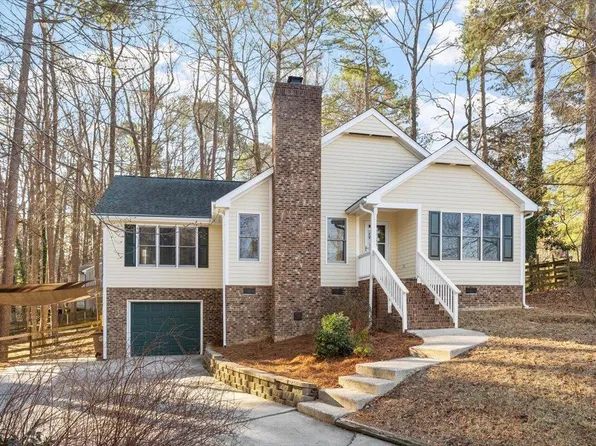 108 Fairburn Ct, Wake Forest, NC 27587