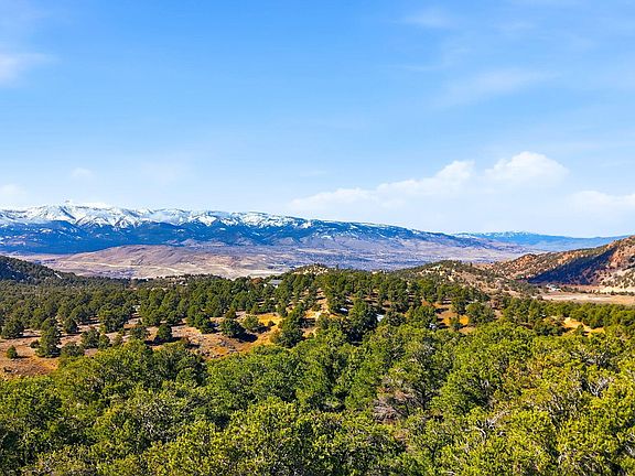 3rd image of 480 Highland Rd