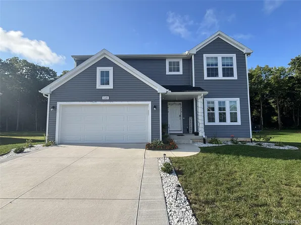 5149 McLin Dr, Kalamazoo, MI 49009