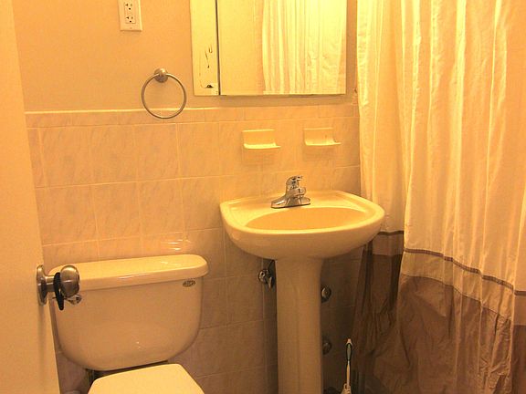 4th image of 3520 Tryon Avenue #705