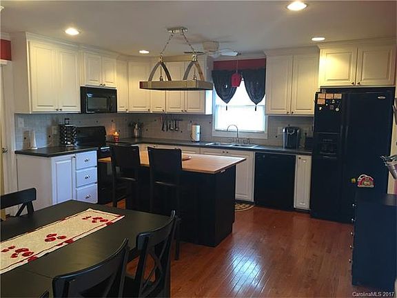 5th image of 113 Windsong Ct #31