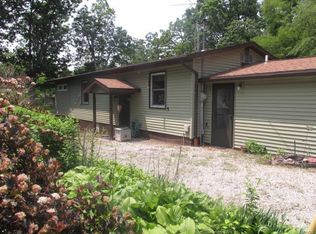 21504 Pleasant Point, Mount Olive, IL 62069