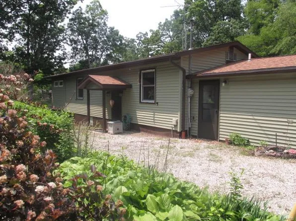 21504 Pleasant Point, Mount Olive, IL 62069