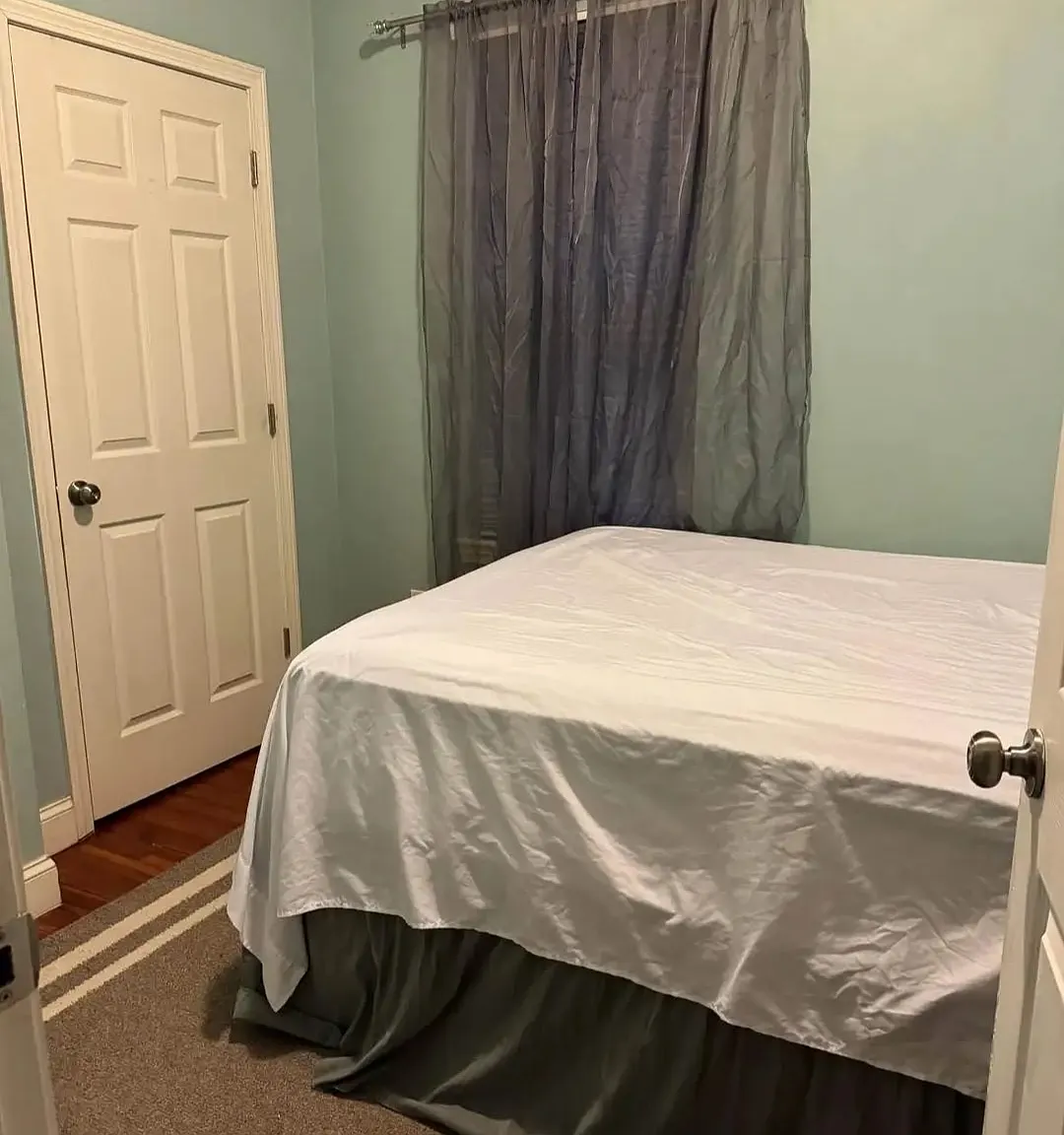 4 bed, 1177 sqft, $860 — Photo 1