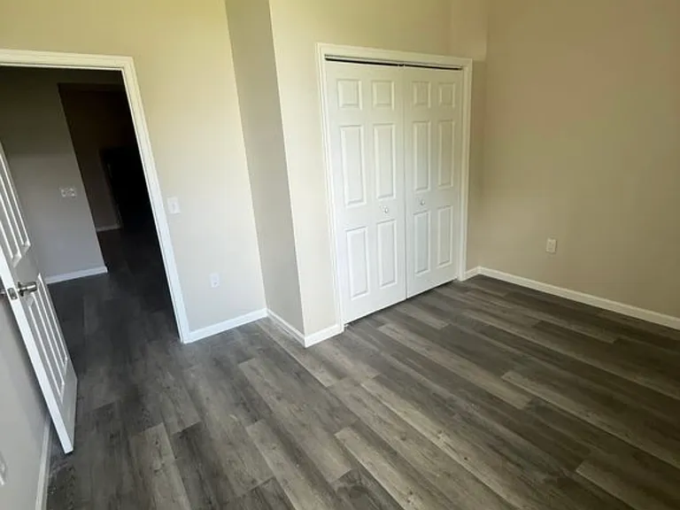 119 S Aubrey St #106 — Photo 3