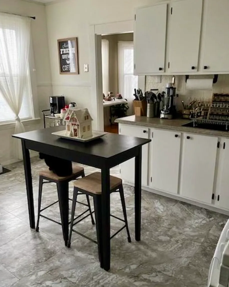 2 bed, 900 sqft, $2,200 — Photo 2