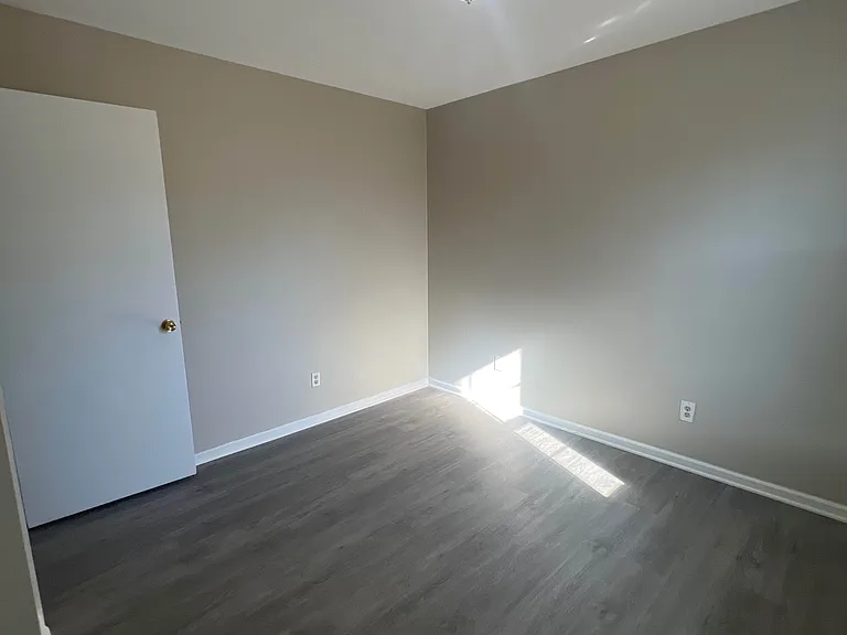 12100 Deerhurst Dr — Photo 29