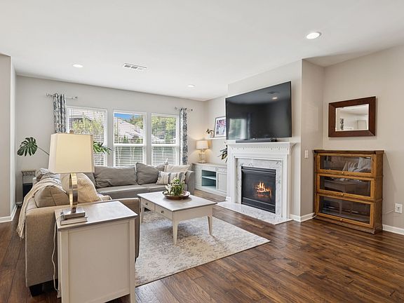 5th image of 2809 Kaye Dr