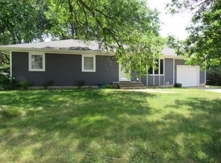 733 Timberline Rd, Monticello, IA 52310