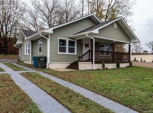 762 1st Ave SW, Hickory, NC 28602