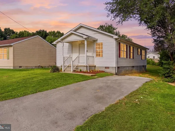 207 Arch St, Martinsburg, WV 25401