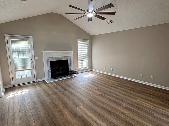4th image of 11 Clayton Ct