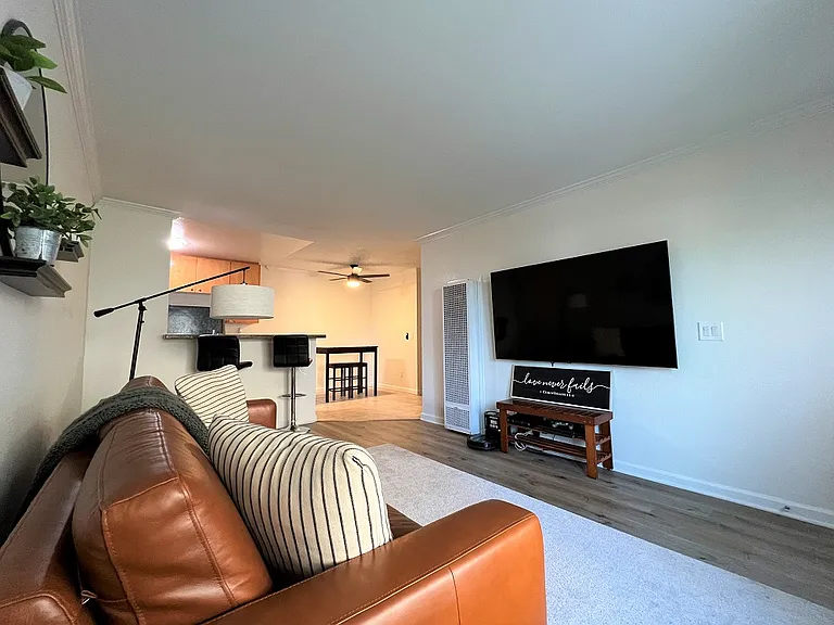 Rancho Coronado Condos — Photo 6