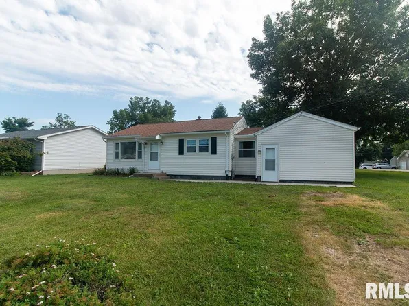 1124 Jones St, Le Claire, IA 52753
