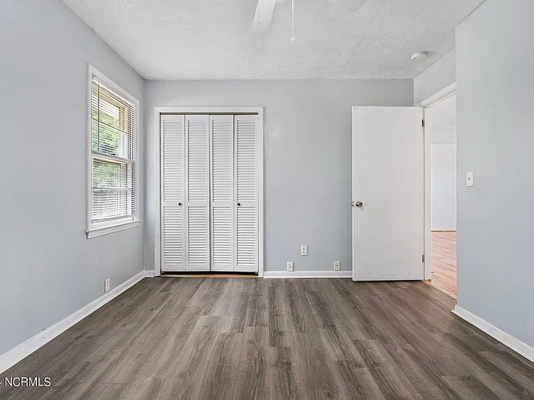 1708 N Poplar St — Photo 12