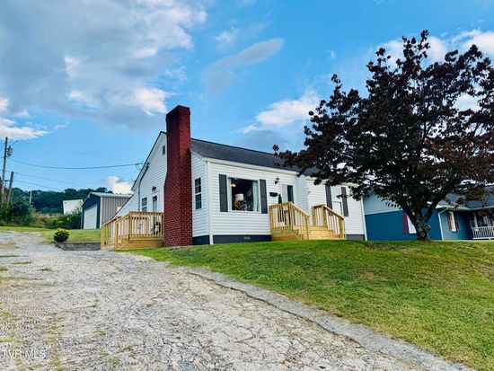 910 Fairview St, Elizabethton, TN 37643