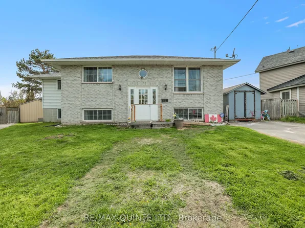 62 Dufferin Ave, Quinte West, ON K8V 5C9