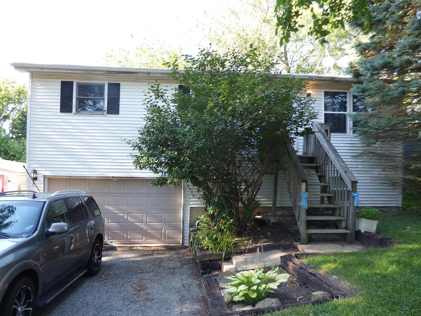 8908 Woody Trl photo 1