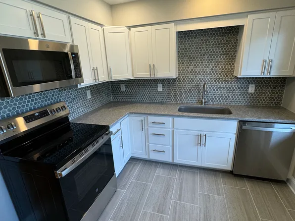 1203 Silver Ct, Hamilton, NJ 08690