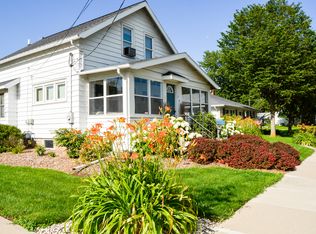 202 Elm St, Combined Locks, WI 54113