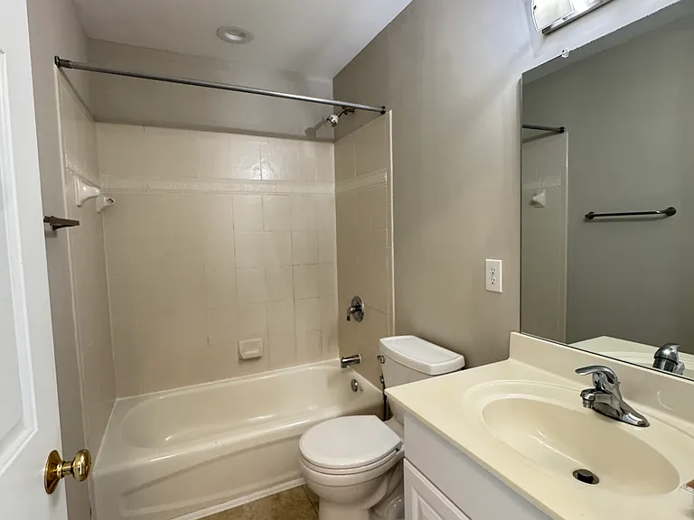 205 Laurens Way — Photo 29