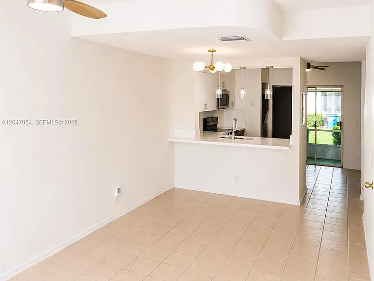 3 Whitehead Cir #3 — Photo 11