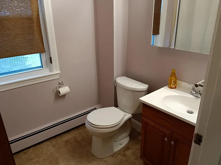85 Webster St #2 — Photo 10