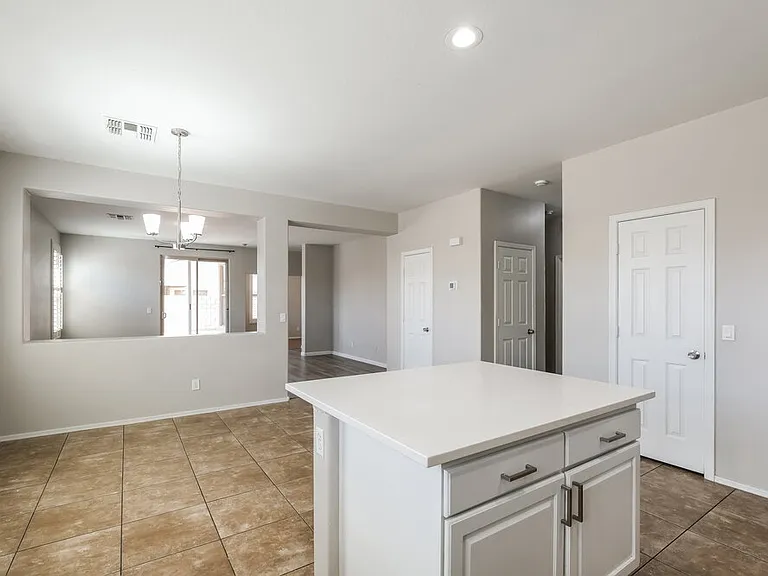 3432 W Apollo Rd — Photo 8