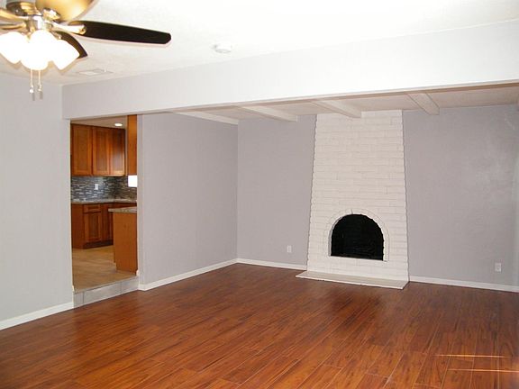 5th image of 20 Tillman Cir