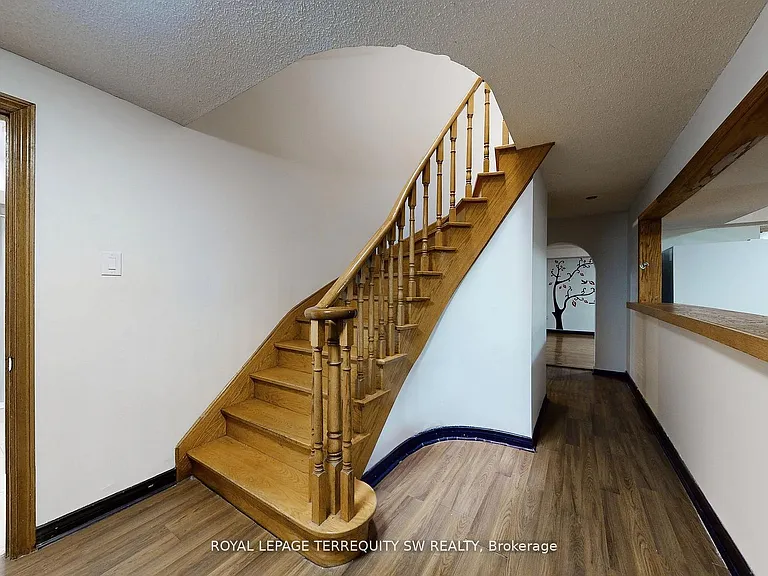 327A Beechgrove Dr — Photo 24