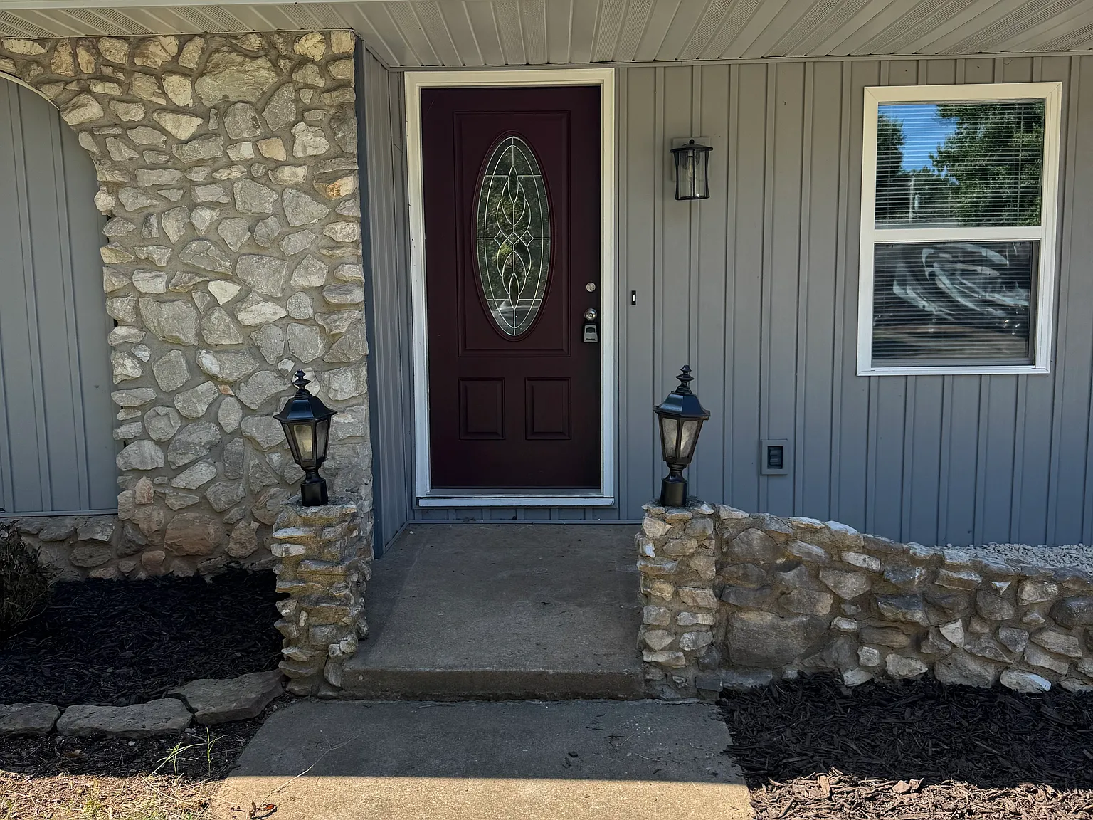 3 bed, 1637 sqft, $1,930 — Photo 4