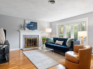 4 Rayner Cir, Stoneham, MA 02180