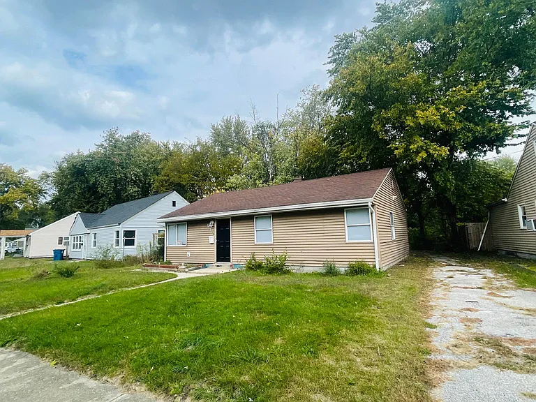 1217 Allen St — Photo 2