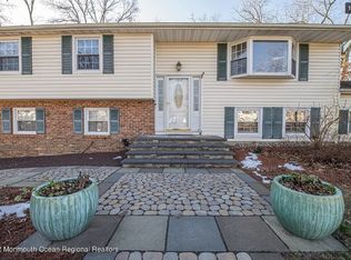 329 Colonial Dr, Toms River, NJ 08753