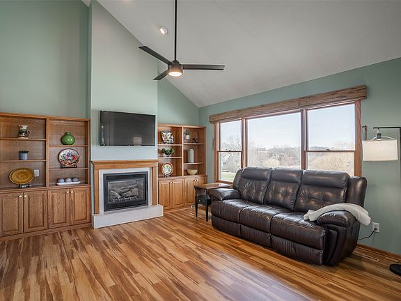 3rd image of 1202 Shadow Ln