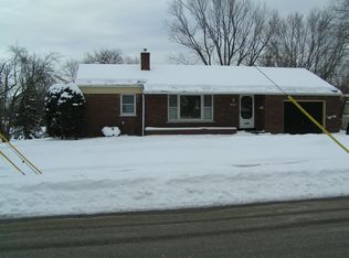 7384 Nichols St, Utica, MI 48317