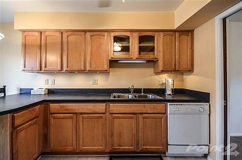 3rd image of 770 Greenhills Dr