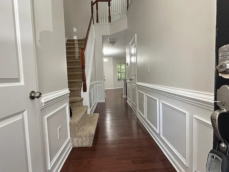 503 Panorama View Loop — Photo 3