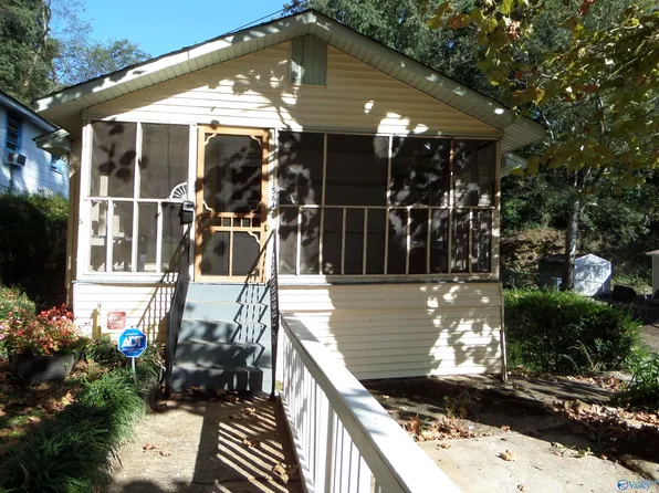 561 Line St, Gadsden, AL 35901