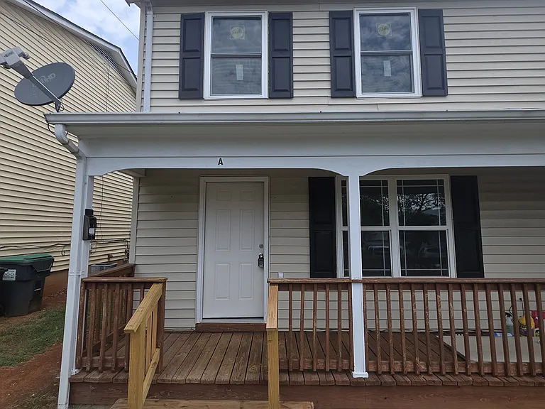 1324 Riverdale Dr — Photo 5
