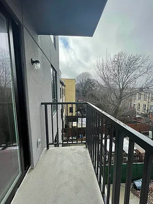 Rented by Pear NYC LLC | media 2