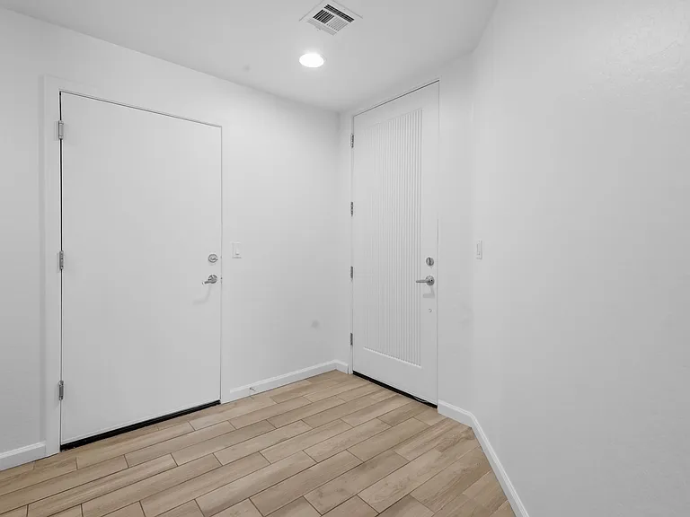 4810 E Virginia Ave #B — Photo 5