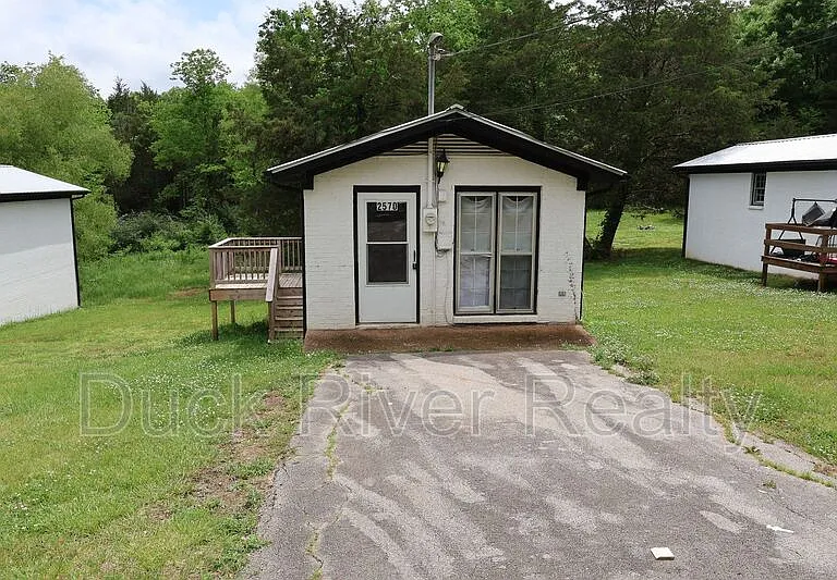 2570 Sowell Mill Pike — Photo 1