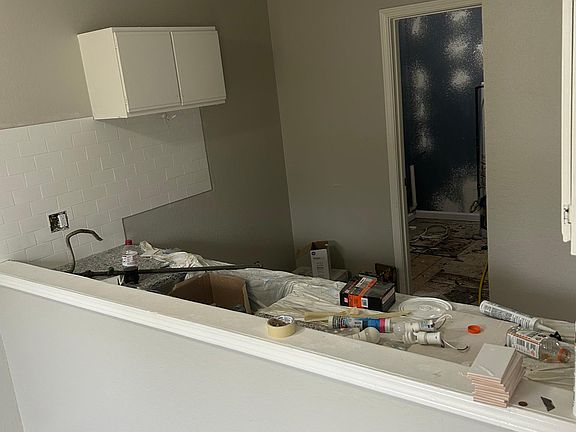 3rd image of 3862 E 59th St #3862