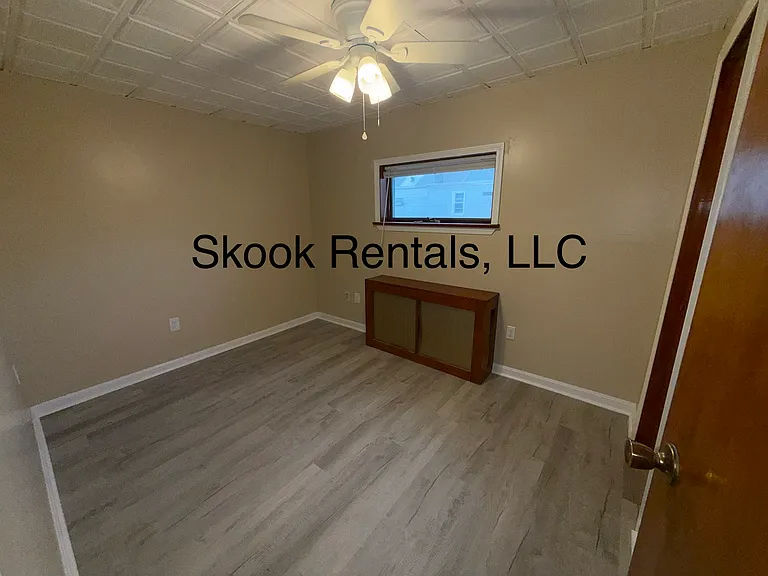 412 Carbon St — Photo 6