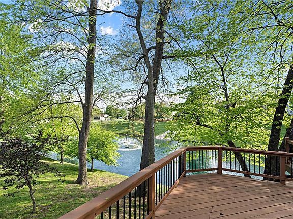 4th image of 1113 Barrath Place Ct