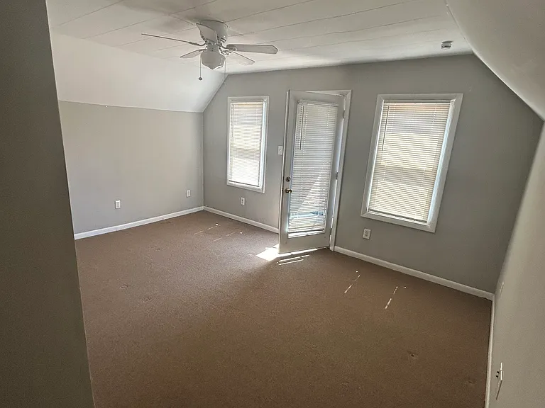 2447 Tremont St #FRONT — Photo 10
