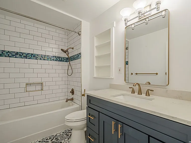 227 Devonshire Dr — Photo 29